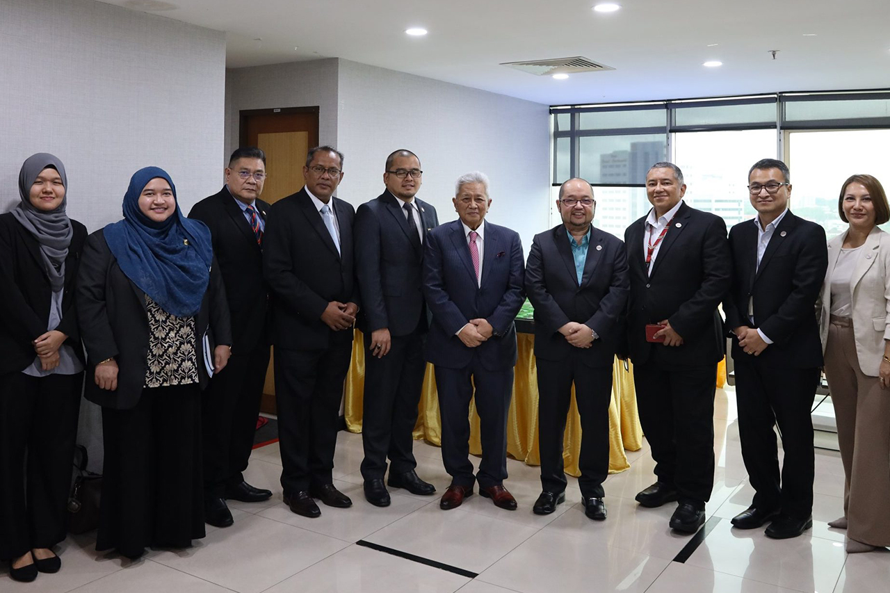  Sarawak Integrity and Ombudsman Unit delegation meets with Sarawak Metro